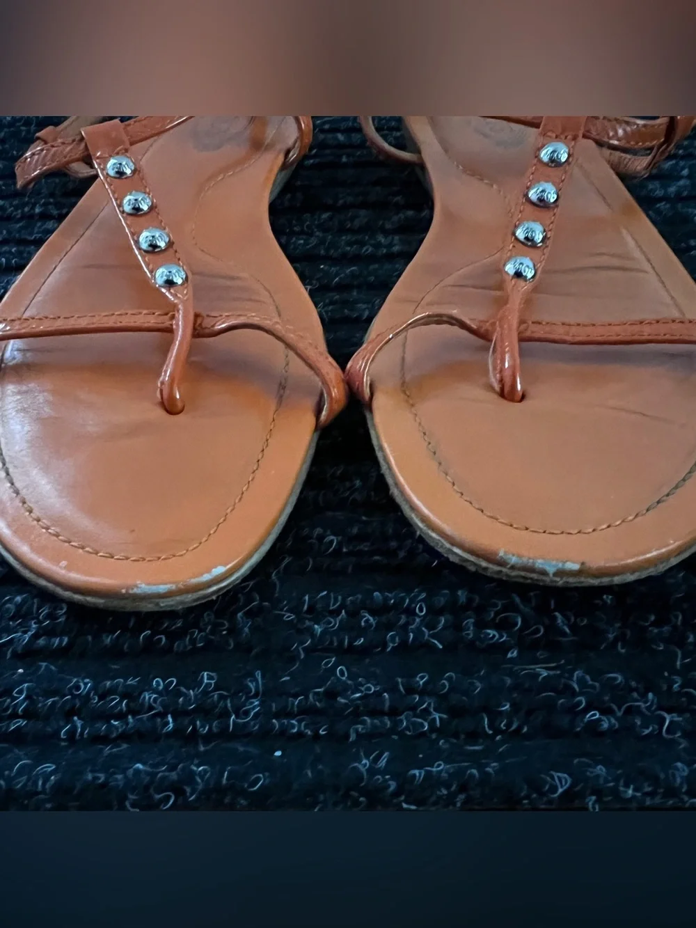 Tod's Matis flat T Strap leather Sandals orange studded thong 7.5